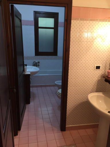 Bathroom 4, Villa Maria, Catania