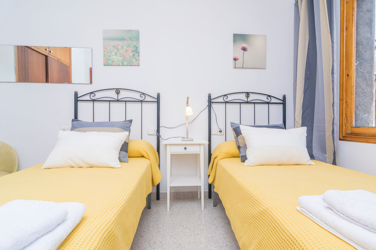 Room 2, Ca Na Dora in Santany, Baleares