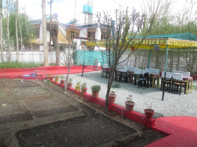 View 2, New Moon Guest House, Leh