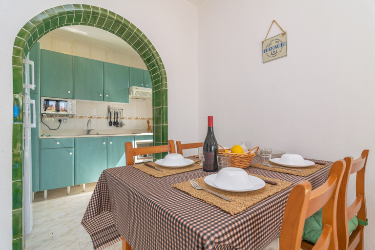 Room 4, Biniforcat 11 in Los Delfines, Baleares