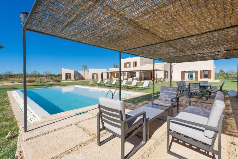 Room 4, Talassa in Campos With 3 Bedrooms and 4 Bathrooms, Baleares