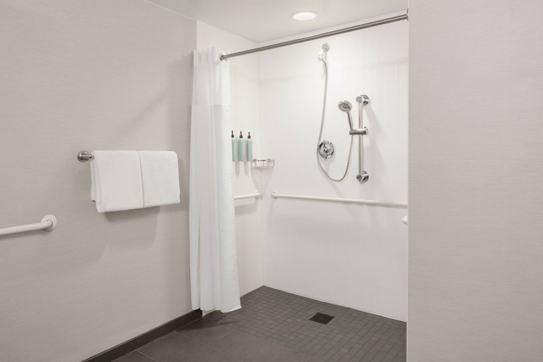 Bathroom 4, Courtyard by Marriott Portland Airport, Cumberland