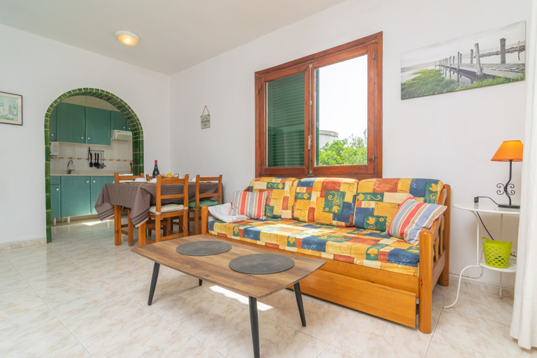 Room 3, Biniforcat 11 in Los Delfines, Baleares
