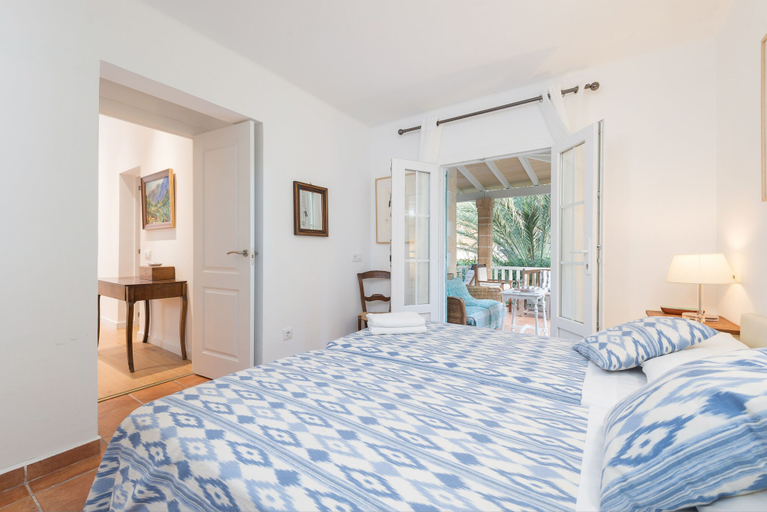 Others 5, Villa Herdain in Mal Pas-bon Aire, Baleares
