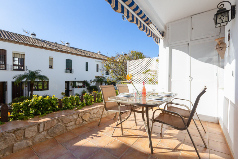Room 2, Valleverde in Mijas With 1 Bedrooms and 1 Bathrooms, Málaga