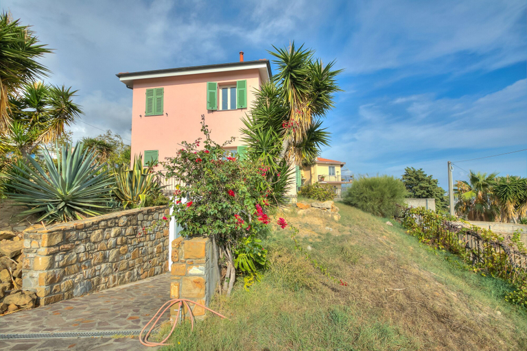 Room 5, Palms Villa - Sea View Terrace and Parking, Imperia