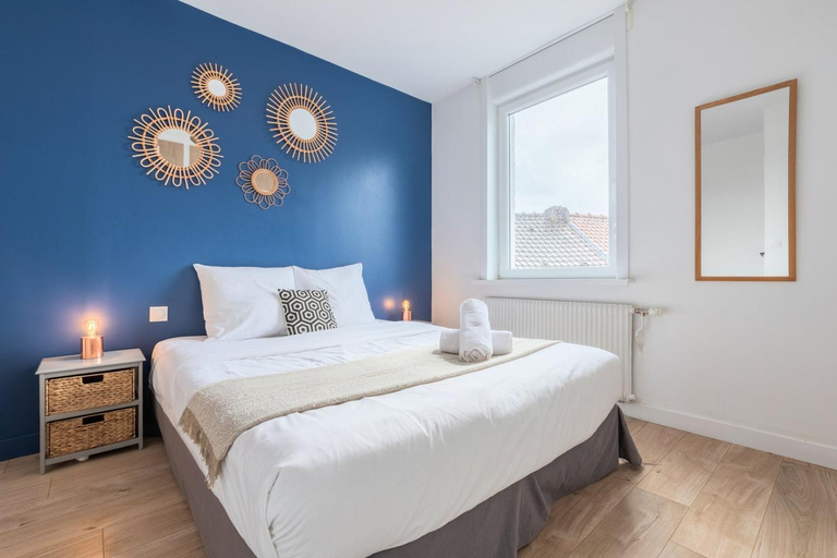 Others 4, Renovated house with terrace 3 bedrooms, Nord