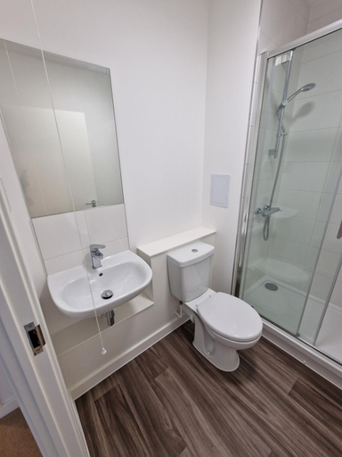 Bathroom 3, Brixton Village Flat- Private En-suite double bedroom, London
