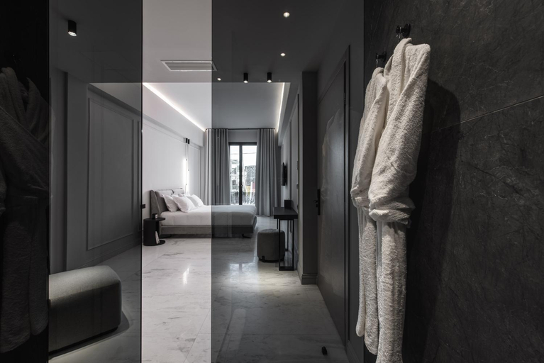 Others 5, Maison7 - Acropolis, Attica