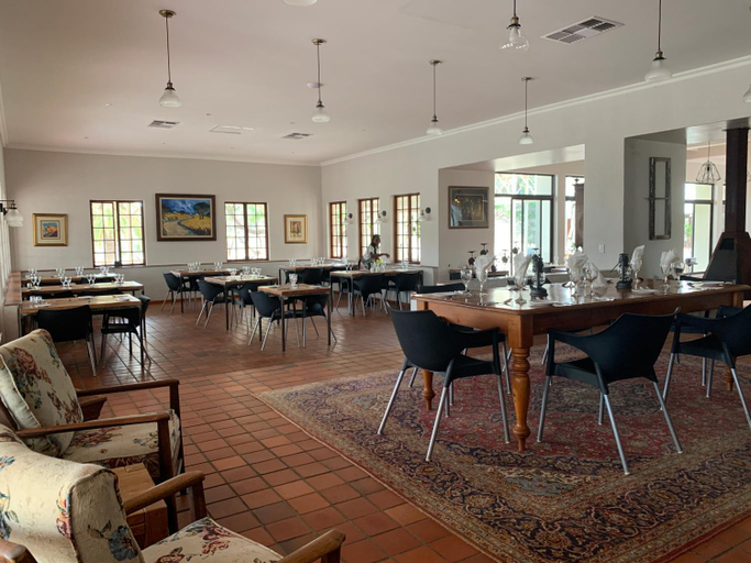 Food & Drinks 4, Otjibamba Lodge, Otjiwarongo