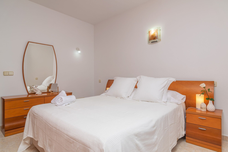 Room 2, Gavina D or in Cala d Or, Baleares