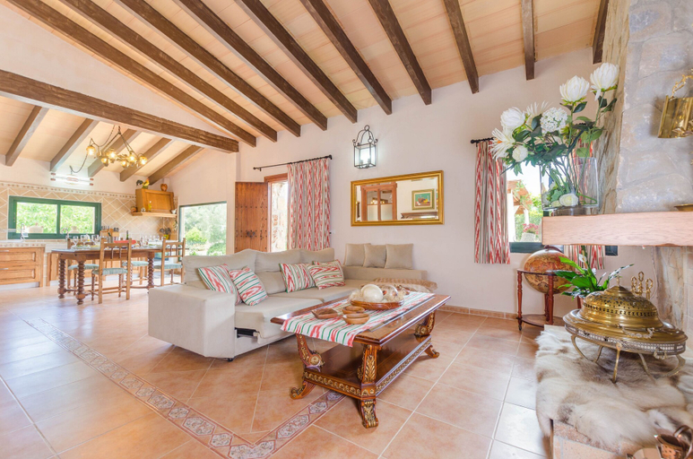 Room 2, Es Moy Des Pins in Muro, Baleares