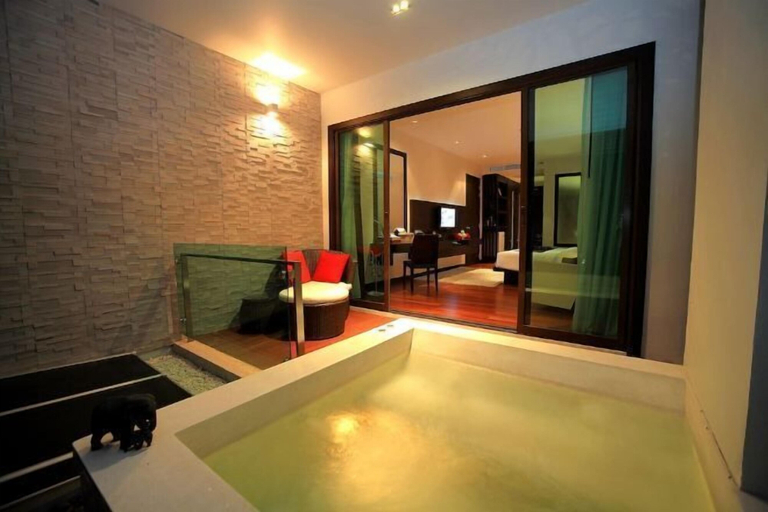 Bathroom 15