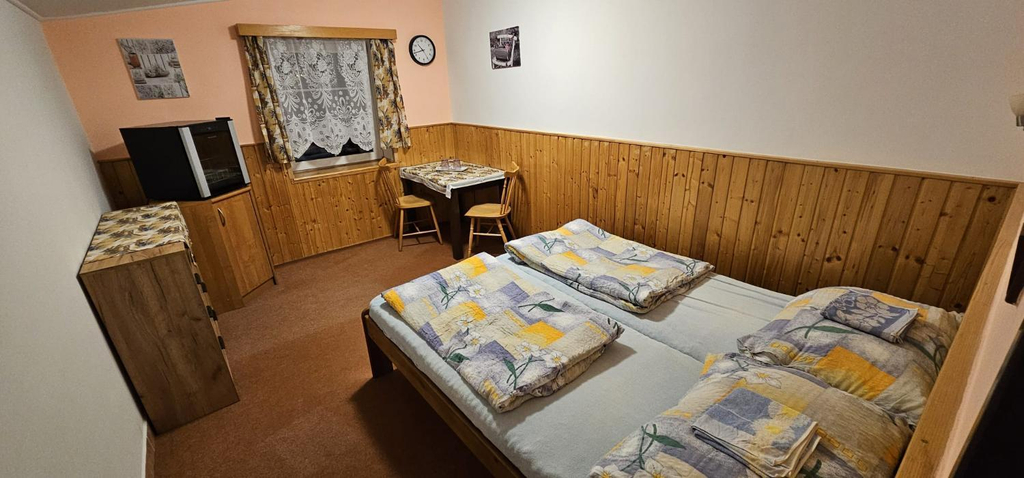 Others 4, Pension u Havrana, Děčín