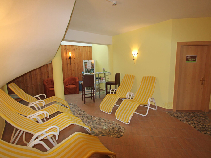 Bedroom 4, Pleasant Apartment in Langenfeld With Sauna, Imst