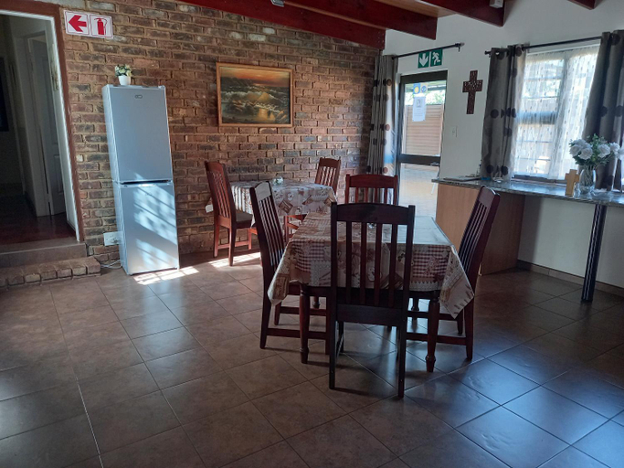 Food & Drinks 4, White Rose Guest House, Sedibeng