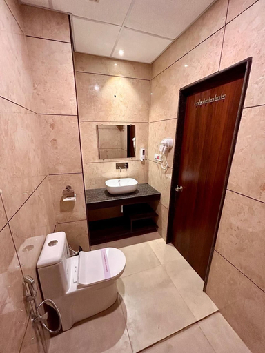 Bathroom 3, Mazong Crest, East Sikkim