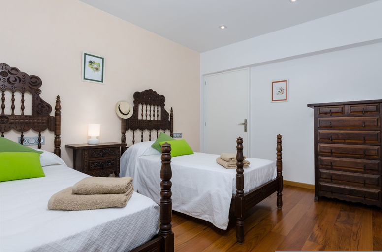 Room 2, Ponent in Portocolom, Baleares