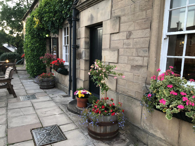 Others 4, The Tavern, Derbyshire