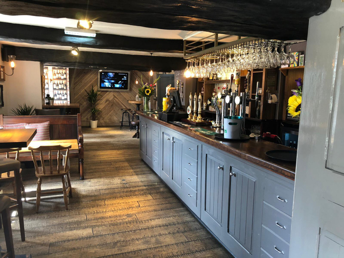 Others 5, The Tavern, Derbyshire