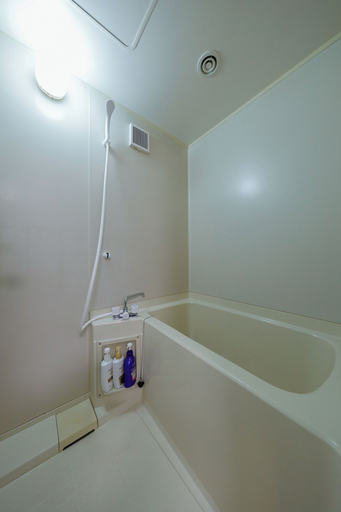 Bathroom 3, Solaria Tokiwa, Chūō