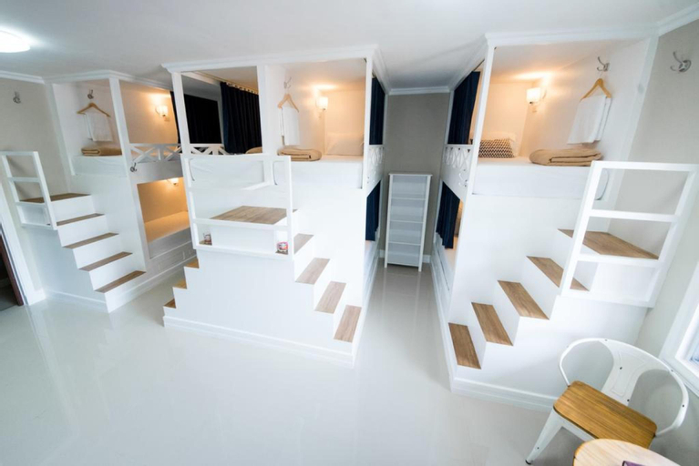 Bedroom 28