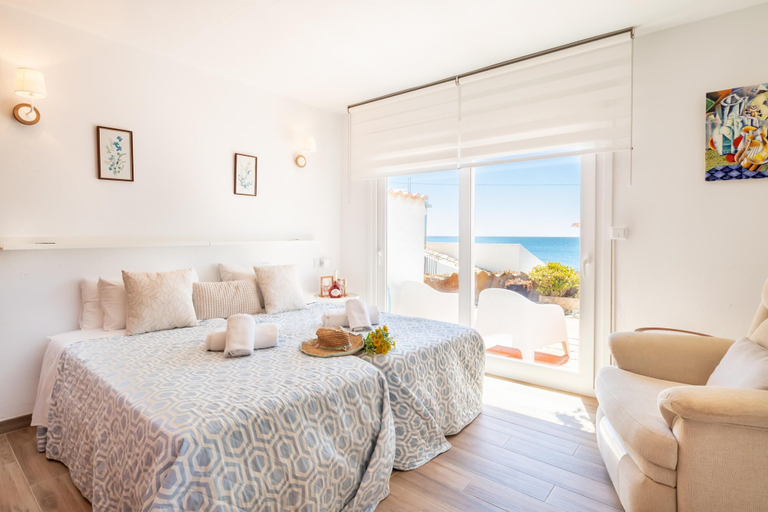 Room 1, Bahia Dorada Beach Casita G26, Málaga