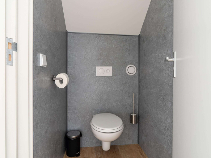 Bathroom 2, Beautiful Apartment on Ameland Near Nes, Ameland