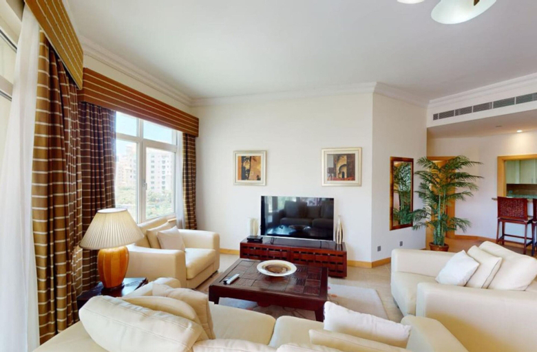 Room 4, DVH Dabas Palm Shores Elegant Four Beds, Dubai