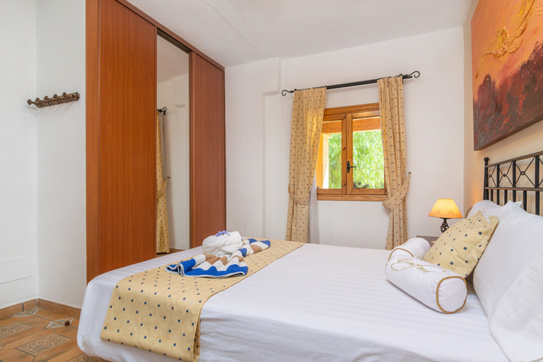 Room 4, Ca Sa Nina in Inca With 3 Bedrooms and 4 Bathrooms, Baleares