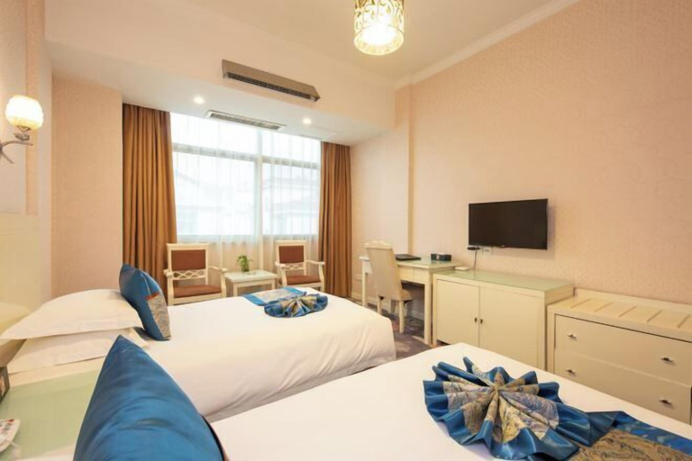 Bedroom 3, Hengdian World Studios Hengpiao Grand Hotel, Jinhua