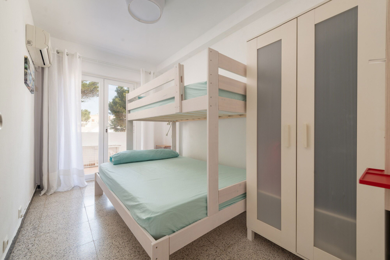 Room 5, Mar Blava in Cala Rajada, Baleares