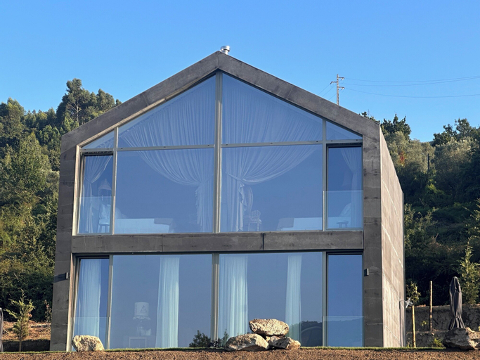 Exterior 1