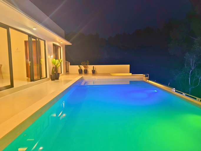 Swimming Pool 21