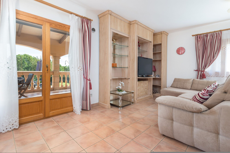 Room 2, Solluna in Mallorca With 4 Bedrooms and 3 Bathrooms, Baleares