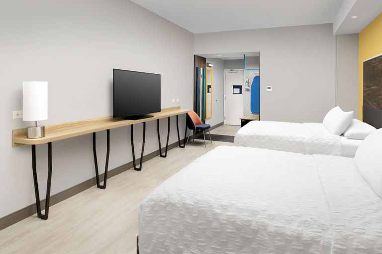 Bedroom 3, Tru By Hilton San Antonio Downtown Riverwalk, Bexar