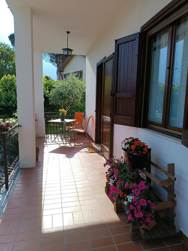 Others 3, B&B IL TULIPANO, Como