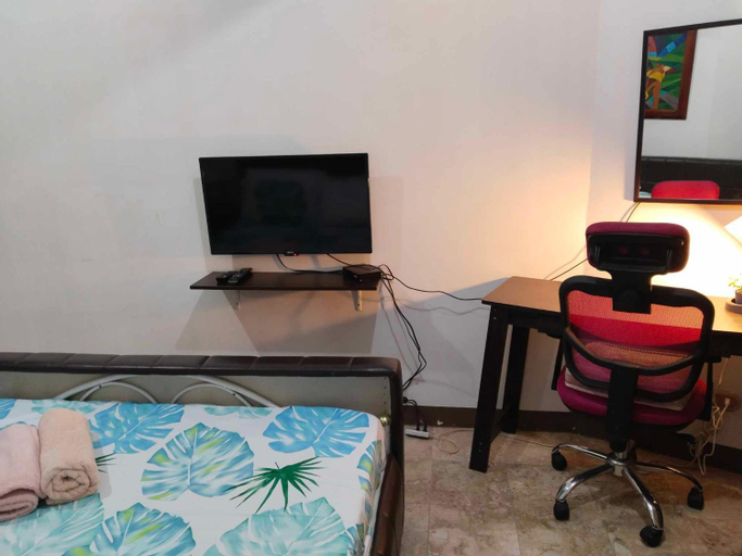 BIG 1 Bedroom Condo Beside De la Salle Taft, Pasay City