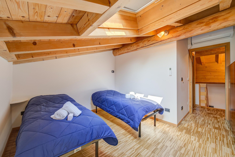 Room 3, Casa Mondragon In Lazise, Verona