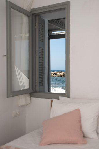 Others 5, Seasound apartments, Crete