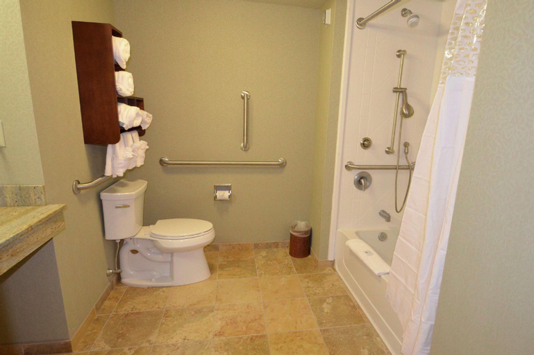 Bathroom 13