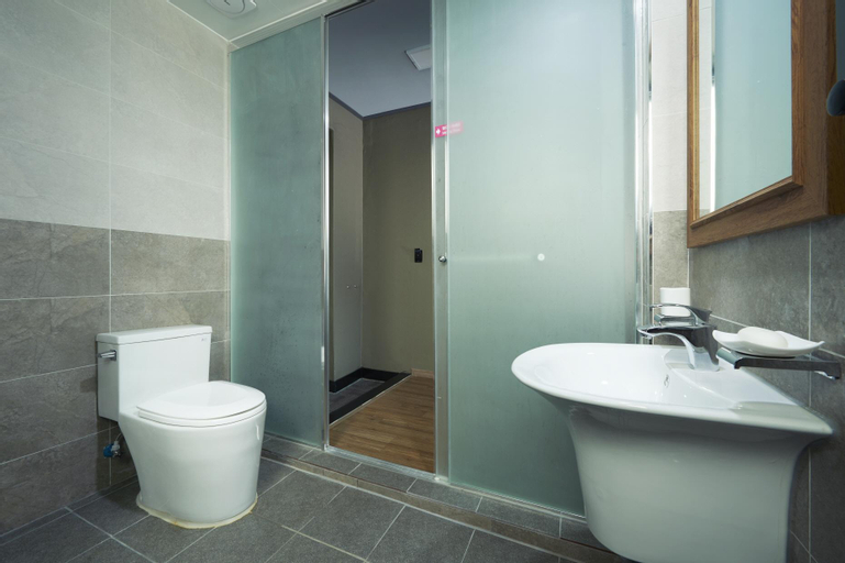 Bathroom 6