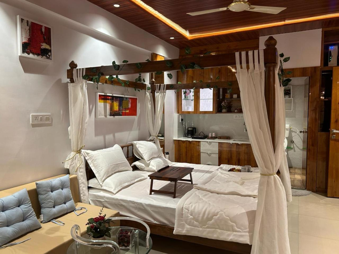 Bedroom, Jacuzzi Hut Staycation, Raigarh