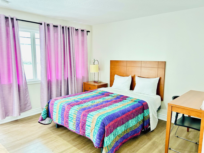 Bedroom 4, Brant Inn, Brant