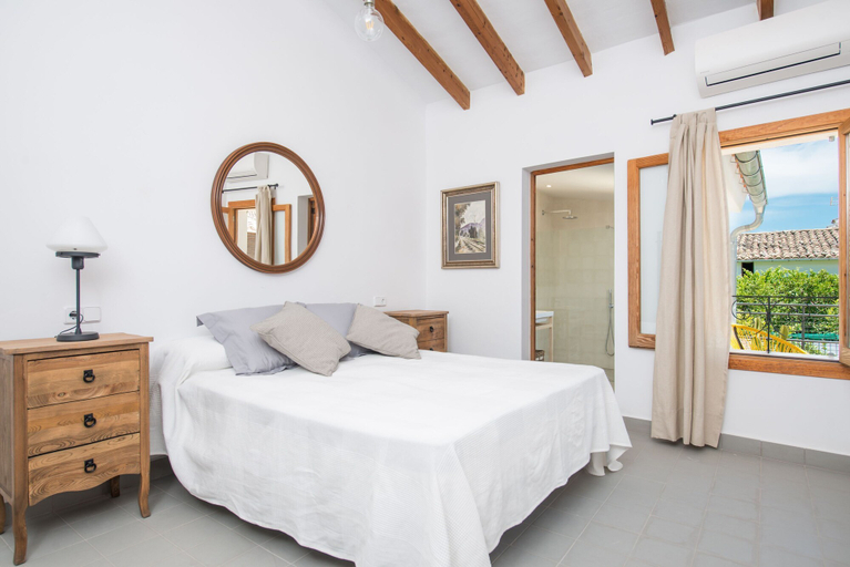 Room 2, Ca Na Mandola in Alar, Baleares