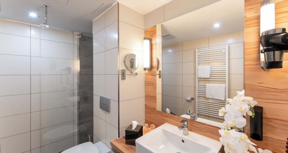 Bathroom 7