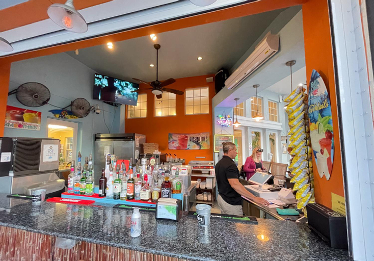 Food & Drinks 4, Windsor Palms, next to clubhouse, Osceola