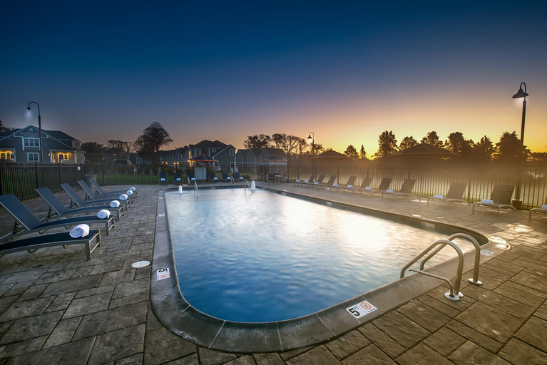 Sport & Beauty 4, The East Island Reserve Hotel, Newport
