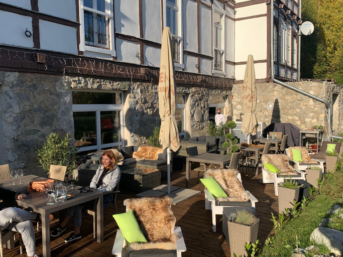 Others 4, Hotel Tivoli, Poprad