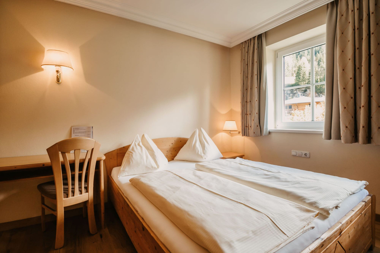 Bedroom 3, Hotel Guggenberger, Sankt Johann im Pongau